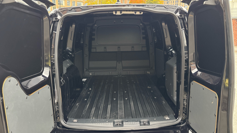 Ford Transit Connect 250 L2 Petrol 1.5 EcoBoost PHEV 150 Limited Van Auto